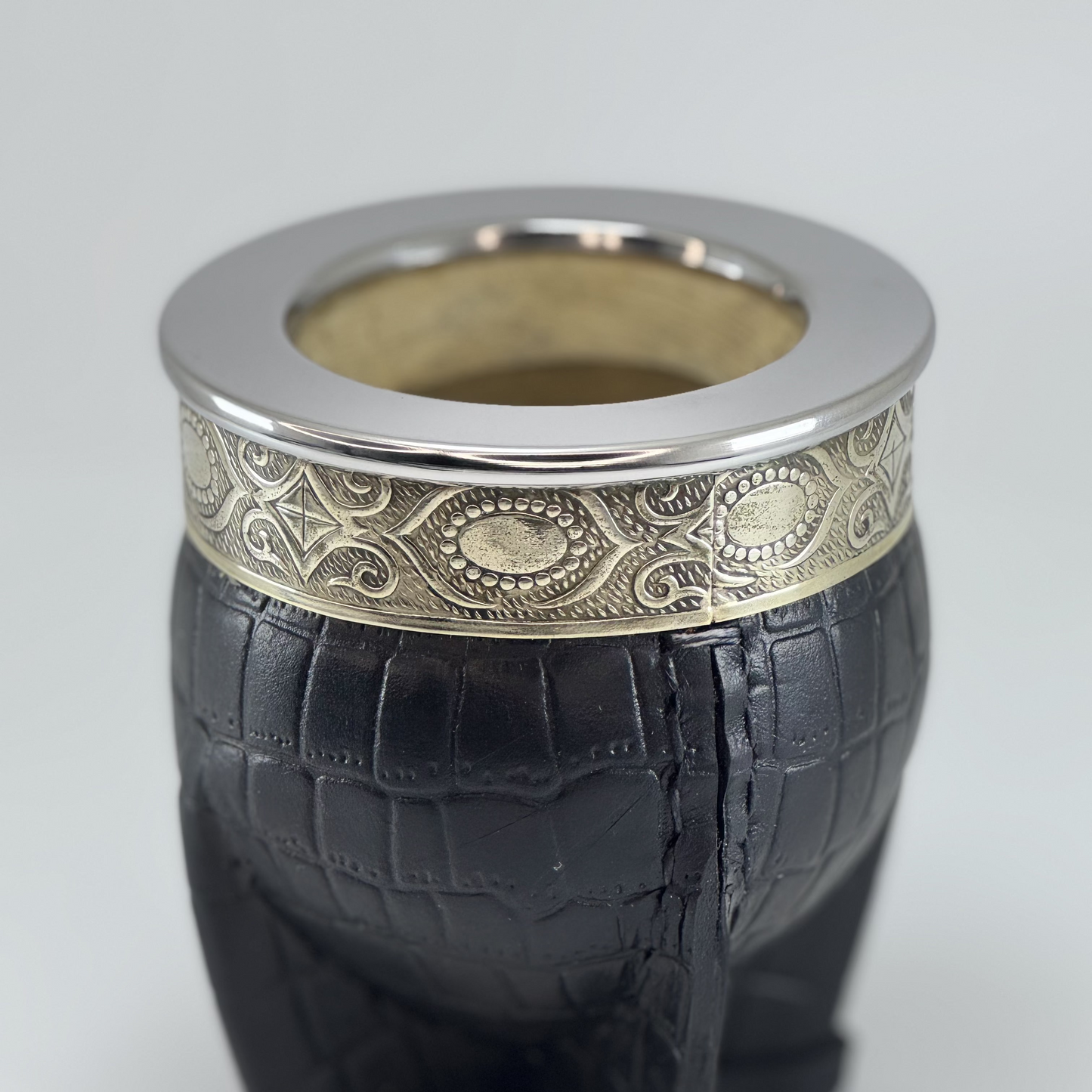 Imperial Mate Croco Leather - Argentinian Mate Cup for Yerba Mate
