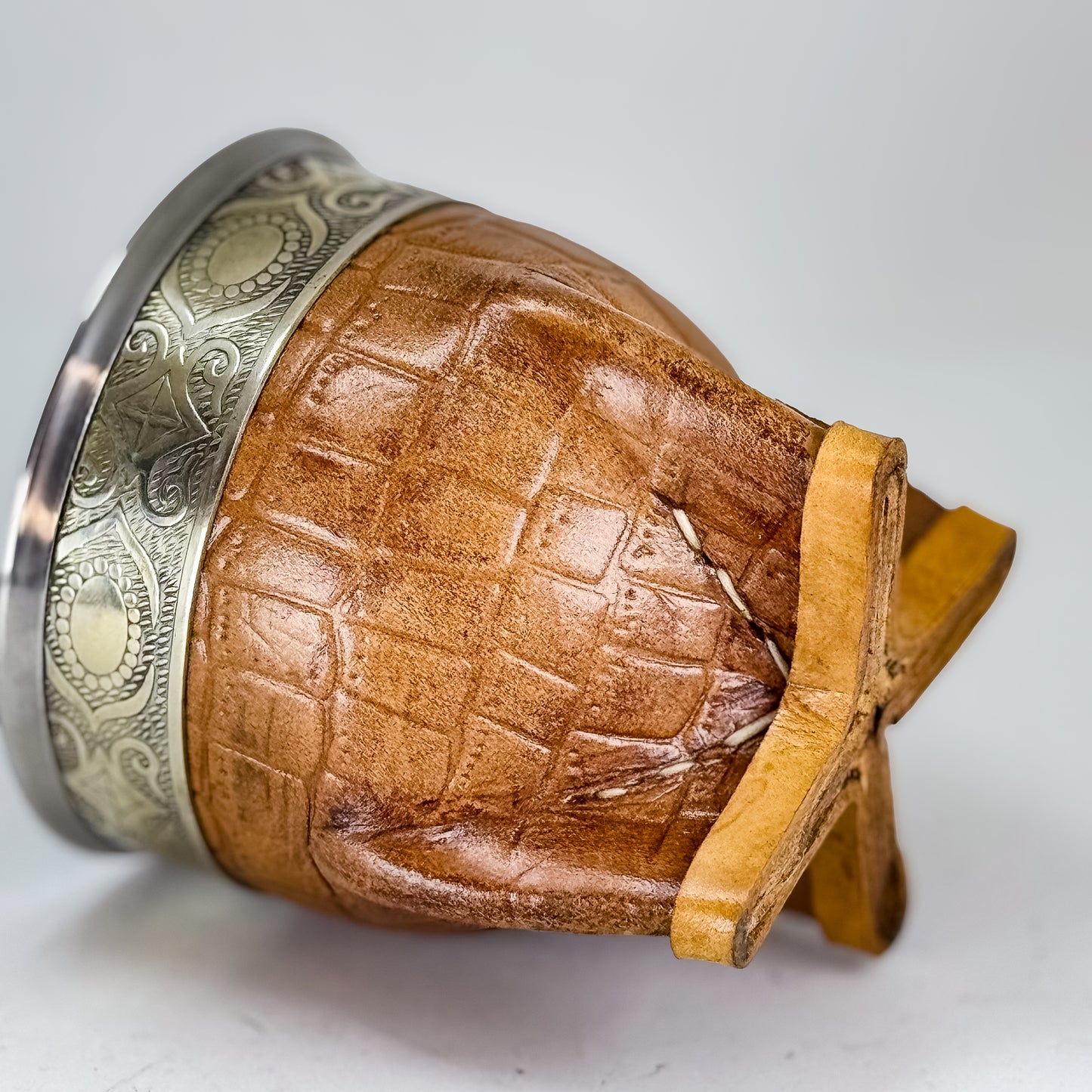 Imperial Mate Gourd with Croco Leather - Argentinian Mate Cup for Yerba Mate