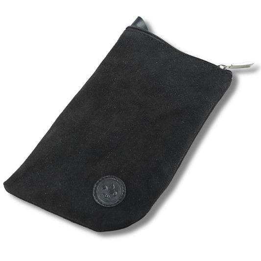 Black Leather yerbero that can be used to carry your yerba mate in a more practical way!